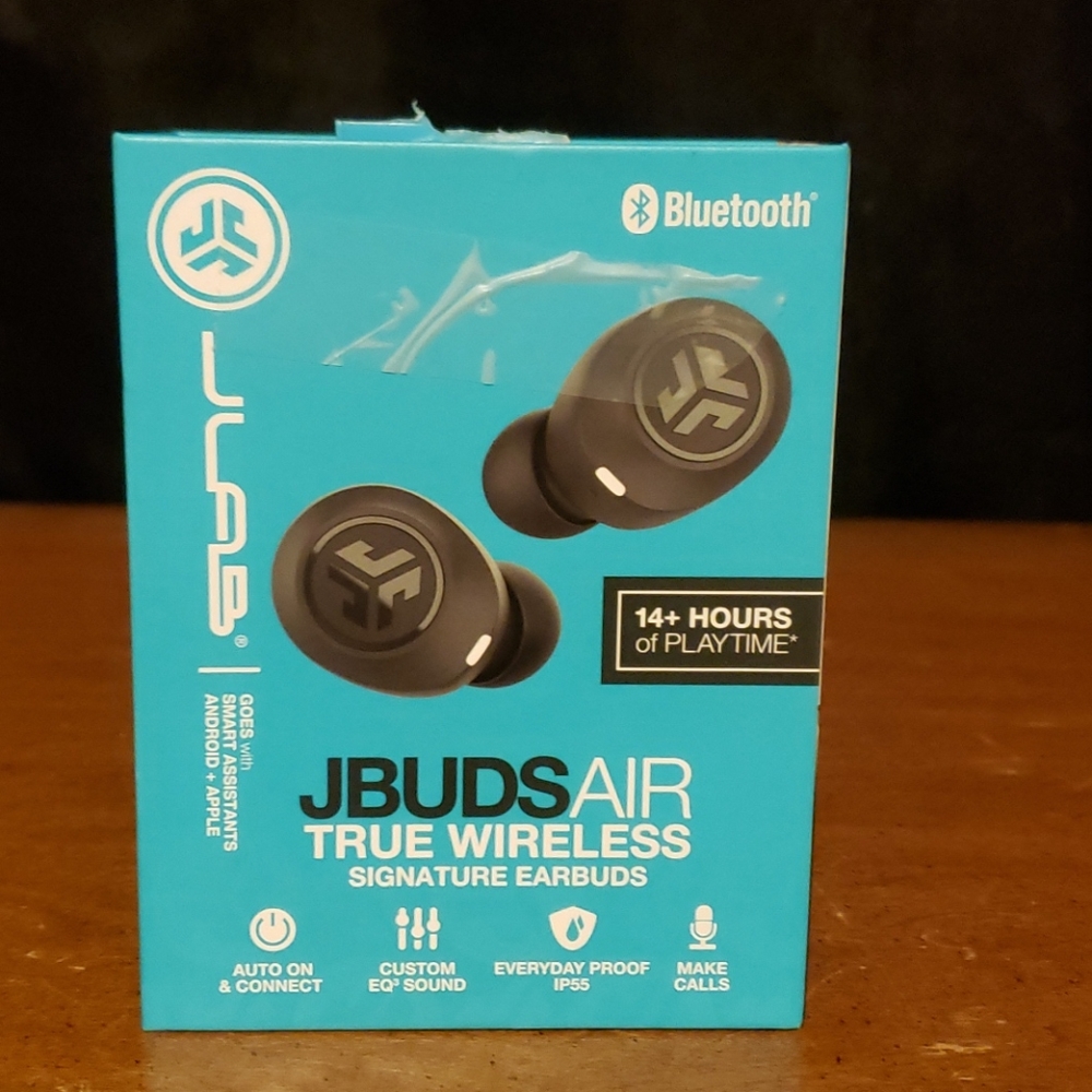 Bluetooth earbuds